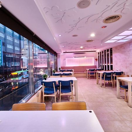 Hotel Leisure 台中輕行旅 Taichung Exterior foto
