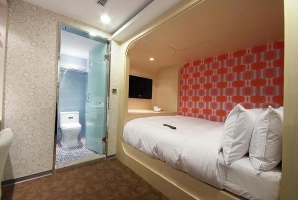 Hotel Leisure 台中輕行旅 Taichung Exterior foto